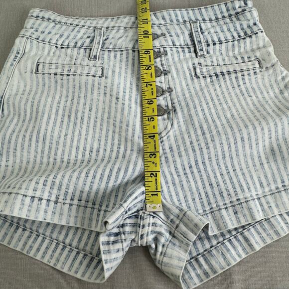 KanCan Signature Ultra high rise shorts - Picture 7 of 9